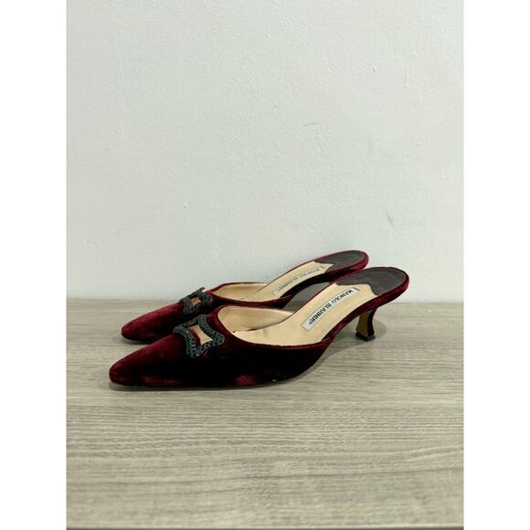 Manolo Blahnik Velvet Pointy Toe Crystal Kitten Heel Mules Red Women 38 / US 8 - Picture 2 of 8